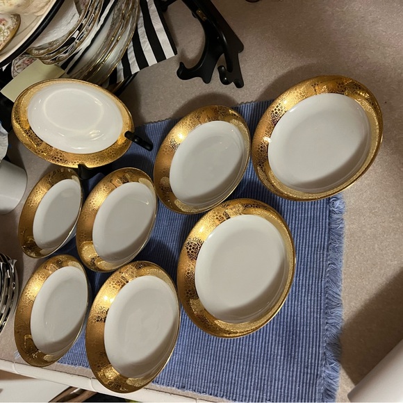 Vntg. Royal LB Bavaria single serving bowl. Signed warranted 18k gold. 5.4”x1.2” - Picture 4 of 14